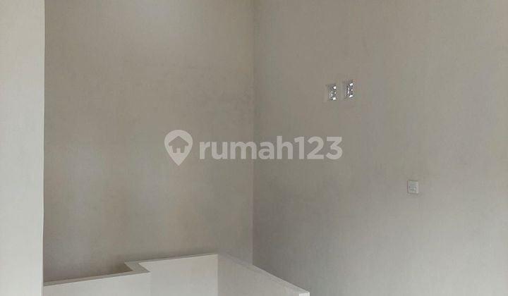 Ruang Usaha di Mainroad Jamika Lokasi ramai 2 arah Ruang Usaha Ruang Usaha di Mainroad Jamika Lokasi ramai 2 arah Ruang Usaha