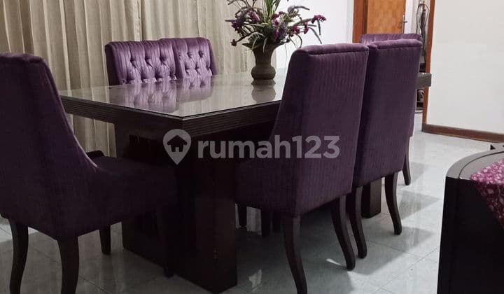 Rumah Townhouse Terawat dan Aktif di lokasi ramai di Jalan Kiaracondong Bandung