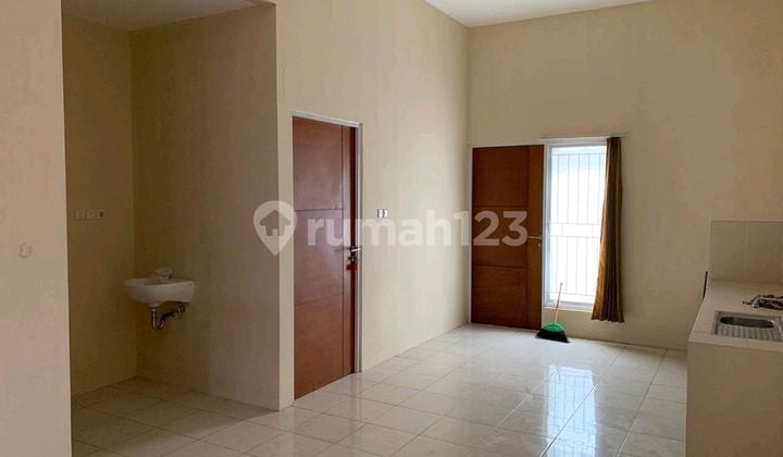 Rumah Siap Huni 1 Lantai Di Antapani Jalanan Yg Selalu Ramai SHM