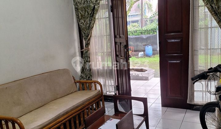 Rumah Tinggal Di Tengah Kota Lingkungan Tenang Dan Asri Rumah SHM