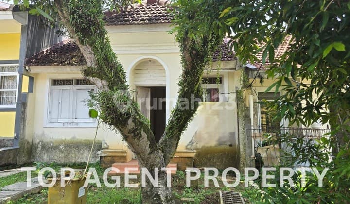 Rumah Unfurnished SHM Sentul City, Bogor Butuh Renovasi Total