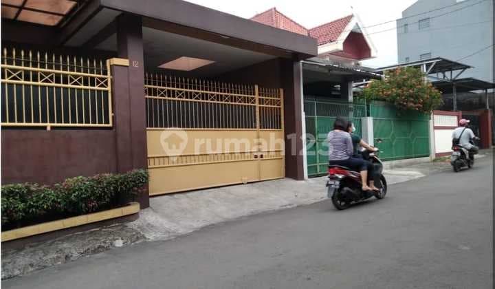 Rumah Bagus Unfurnished SHM di Jl. Artzimar Kota Bogor , Bogor Utara, Bogor