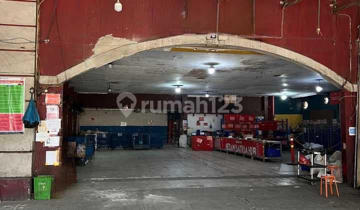 Warehouse for Rent in Harapan Indah Bekasi's Green Boulevard Commercial Center