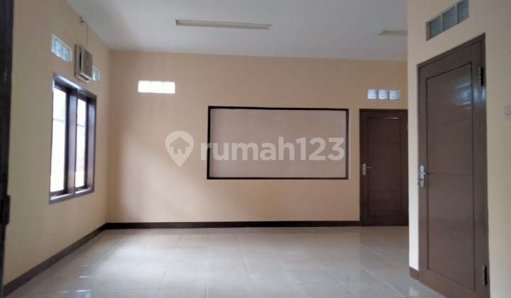 Ruko 1,5 Lantai ,strategis ,siap Pakai Di Mainroad Sudirman