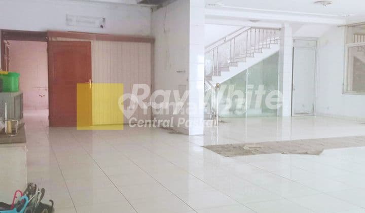 Rumah Besar di Mainroad Garuda Bandung - Harga Dibawah N J O P