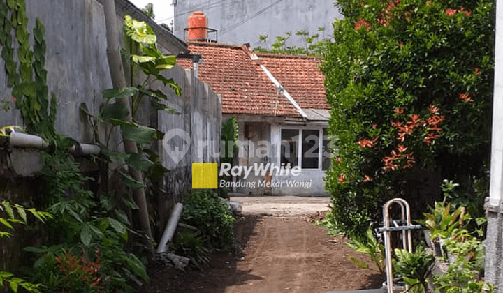 Tanah Bonus Rumah Furnished Sayap Buah Batu (fn)