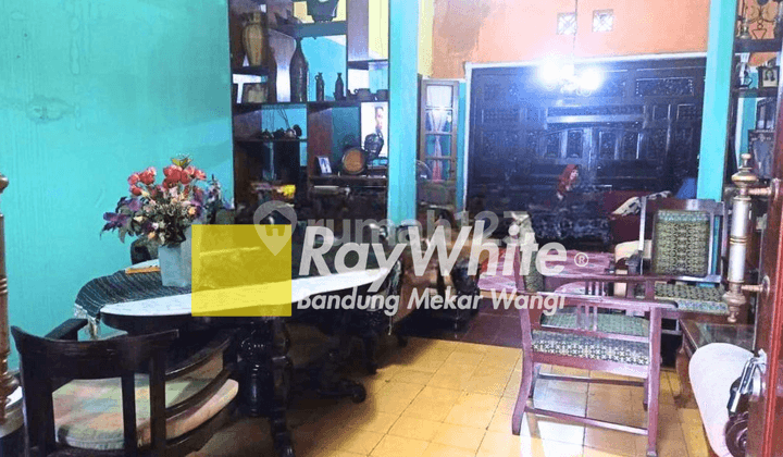 Rumah di Mainroad Cikutra Bandung Lokasi Strategis