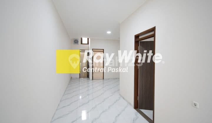 Rumah Baru di Taman Holis Indah Kota Bandung (Ln)