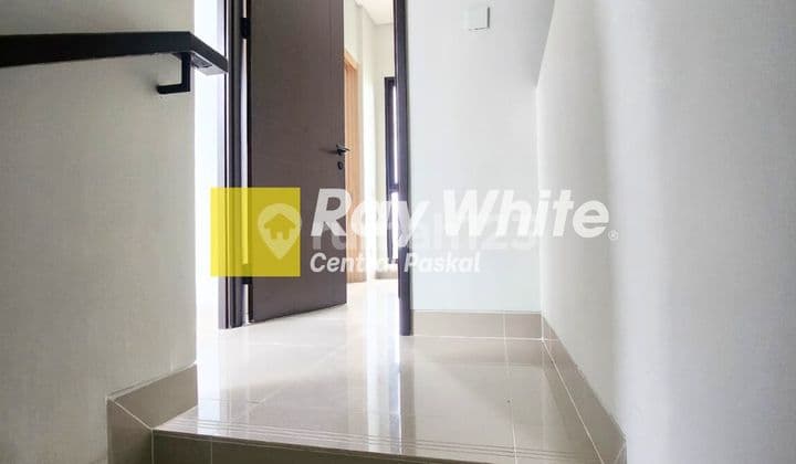 New House Summarecon Bandung