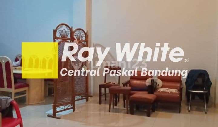 Active Residential and Boarding Houses in the Muara Bandung Complex.