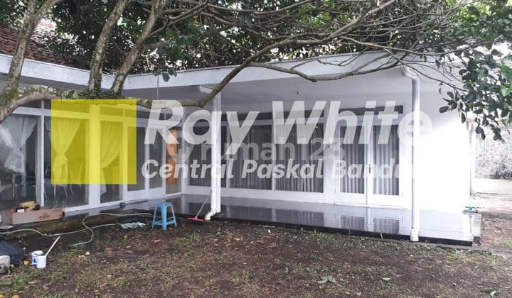 Rumah Asri di Hegarmanah Bandung