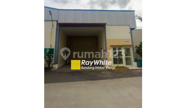 Main Road Kopo Ketapang Modern Warehouse Area Warehouse