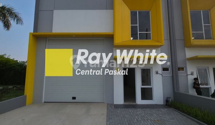 Gudang Modern Rasa Villa Tipe Malabar di Pergudangan Modern Parahyangan Eco Business Park