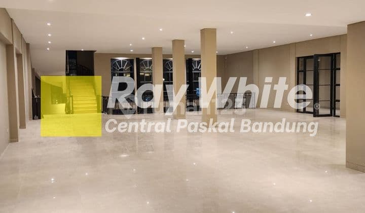 Gedung Baru Lux Strategis di Mainroad Dago Bandung