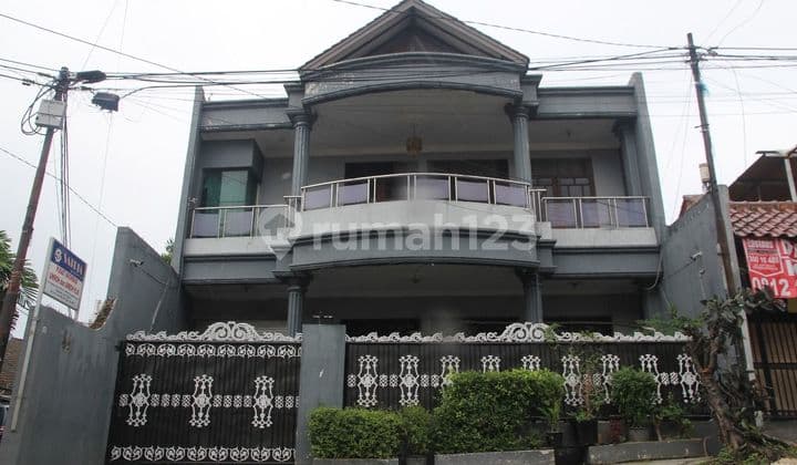 Rumah Siap Huni 2 Lantai di Jalan H Muhajar, Jakarta Barat