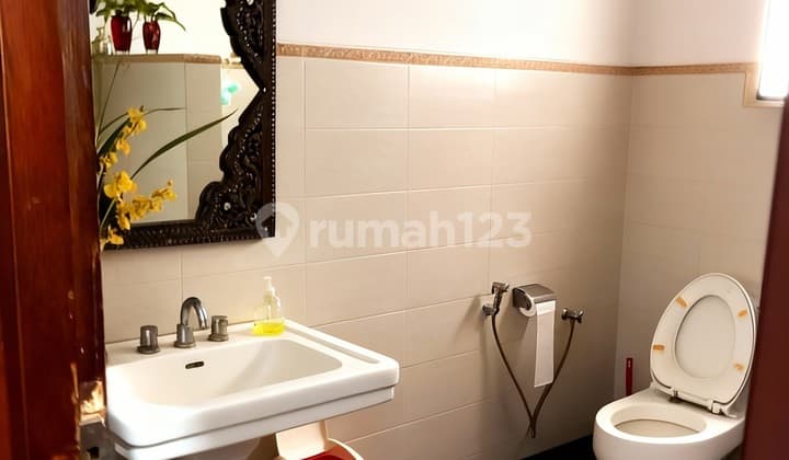 Menteng Elite House Best Price Rarely Available