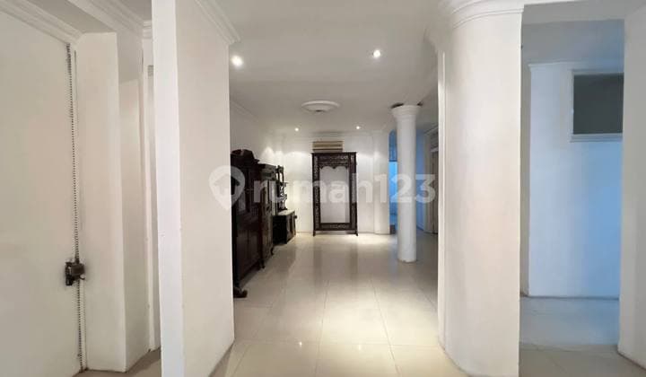 Ready-to-Occupy House, Serene Location, can be a Silent Office