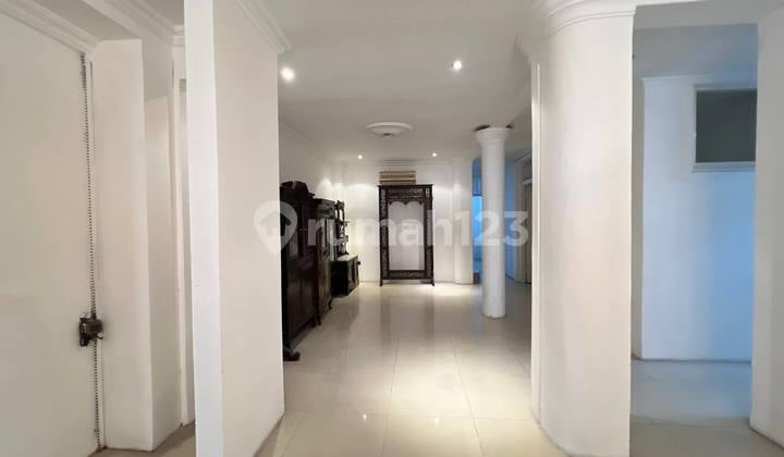 Ready-to-Occupy House, Serene Location, can be a Silent Office