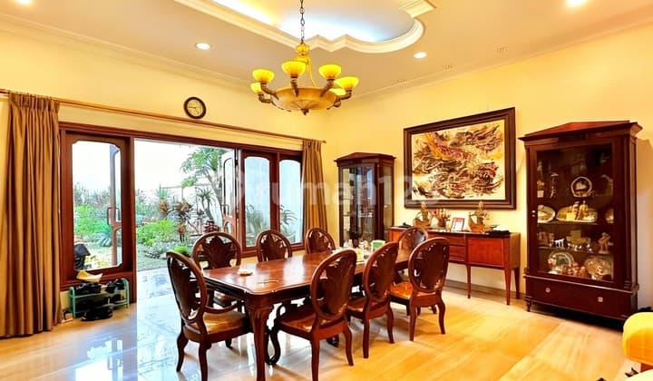 Menteng Tengah Luxury House Ready to Occupy Square Shape in Ring 1 Area