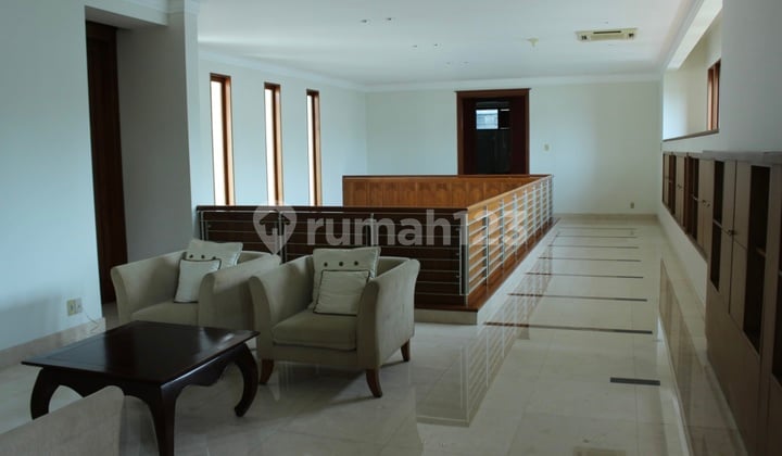 Rumah Menteng Lokasi Tenang & Private Khusus Residence 5br