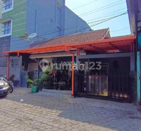 Rumah Lokasi Strategis di Poros Jalan Tumenggung Suryo, Blimbing Kota Malang