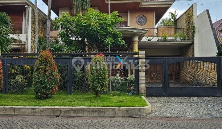 Rumah Premium Selangkah Dari Ijen Boulevard, Klojen Malang