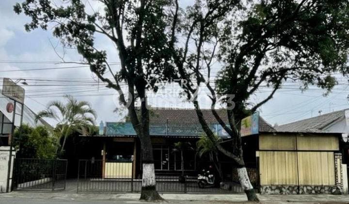 Business House on La Sucipto Road Axis, Blimbing Malang