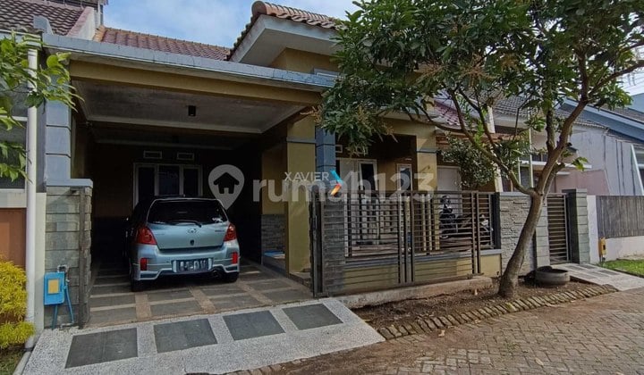 Rumah Desain Minimalis Modern di Puri Kartika Asri, Malang