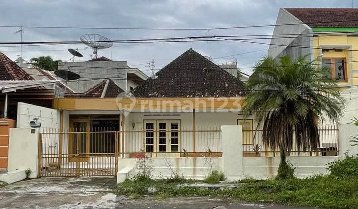 Rumah Usaha di Jalan Mundu Buah - Buahan, Klojen Malang
