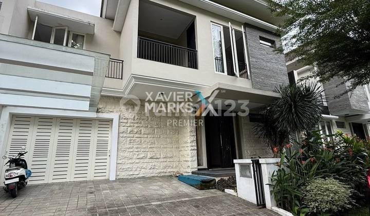 Rumah Design Modern Full Furnish di Greenwood Golf Kota Araya Malang