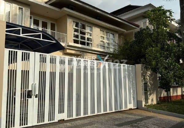 Rumah Furnished di Jalan Utama Cluster Golf, Kota Araya Malang