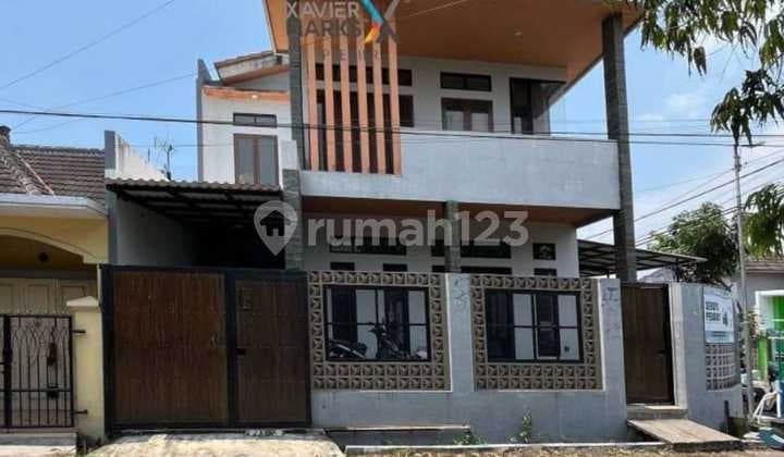 Rumah Modern Strategis di Poros Jalan Sulfat, Blimbing Malang