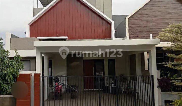 Rumah Modern Minimalis Semi Furnished, Sangat Terawat di Austinville, Dieng Malang