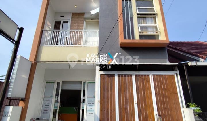 Strategic 3-Story Boarding House Plus Business Space & Rooftop Located on Jl. Bendungan Sigura Gura, Lowokwaru Malang
