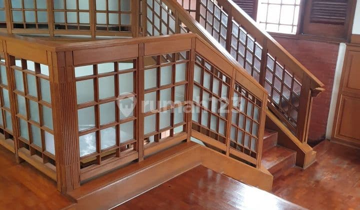 Rare Houses with Spacious Wood-Themed Yards in Lebak Lestari Indah, South Tangerang