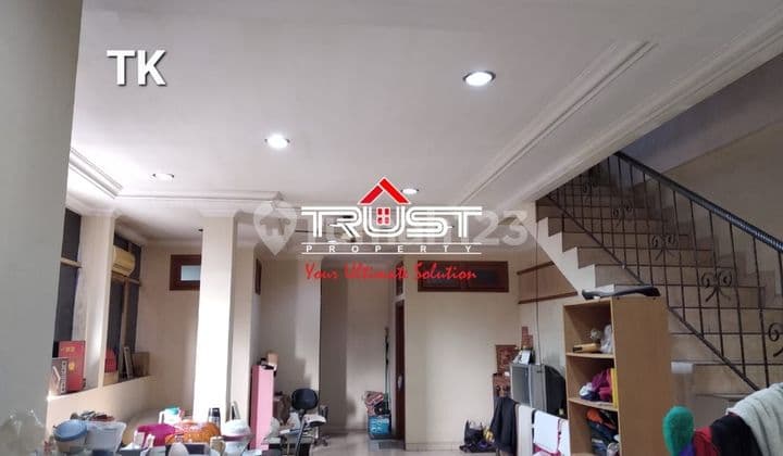 4-Story Shophouse by Main Road in South Jakarta