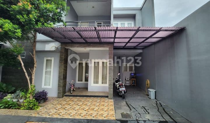 Rumah Cantik Cluster 2 Lantai Bebas Banjir Akses Lebar di Jatimakmur