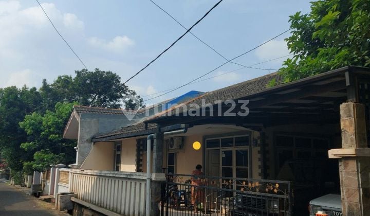 Rumah Luas Hook di Perumahan Pinggir Jalan Raya Hankam Bekasi
