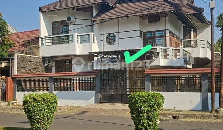 Rumah Mewah Dalam Perumahan Resinda Telukjambe Dekat Tol Karawang Barat