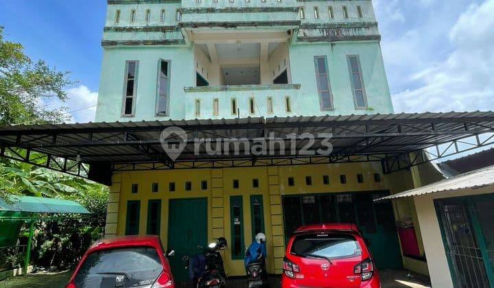 Dijual Gedung Kost 2 Lantai 37 Kamar di Jl. Perintis Kemerdekaan