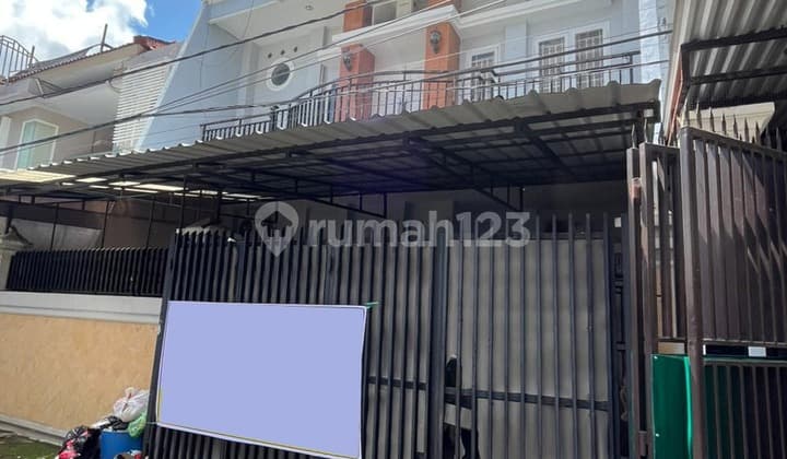 For Sale 2-Story Ready-to-Occupy House in Lily Complex, Panakkukang - Makassar