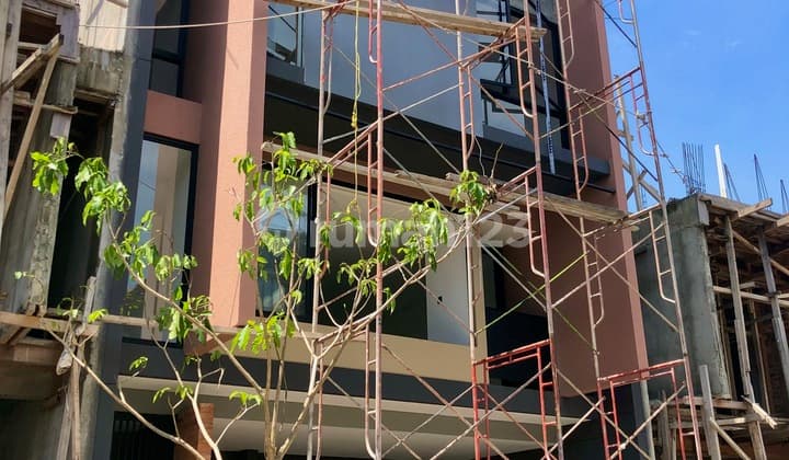 Dijual Townhouse Jeruk Purut