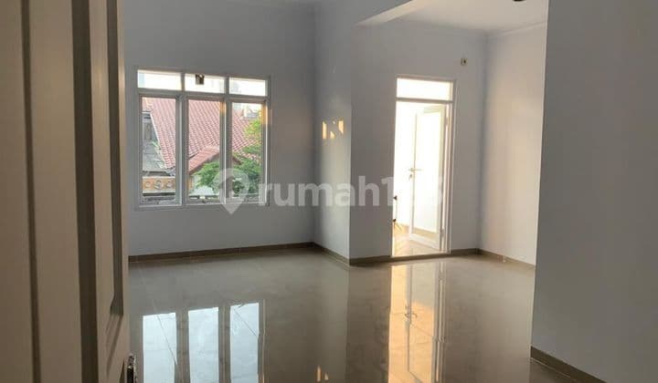 Dijual Rumah di Cluster Raffless Hills Cibubur, Dekat dengan Pintu Tol Bogor & Jakarta