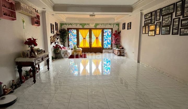 Rumah Bagus 4 Lantai full di di Jl. Kusuma Raya sangat strategis untuk usaha