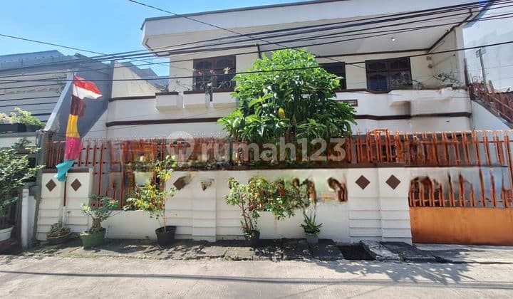 Rumah 2 Lantai Di Pademangan Timur, Strategis