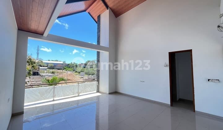 Villa Baru Modern Tropis di Pecatu Lingkungan Villa Mewah