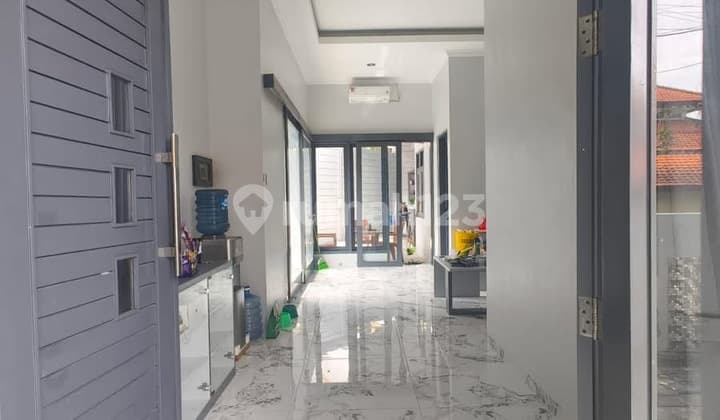 Rumah Modern Semi Villa 3 Kamar Tidur Siap Huni di Taman Griya