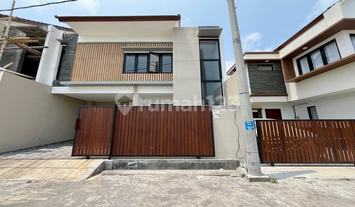 Semi Villa 3 Bedroom Onegate House Suitable For Holiday Home