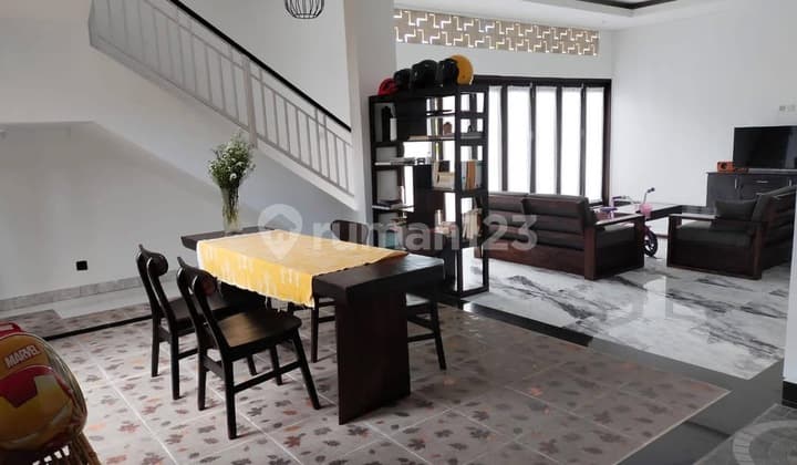 Rumah Semi Villa With Swimming Pool Siap Huni di Ubud