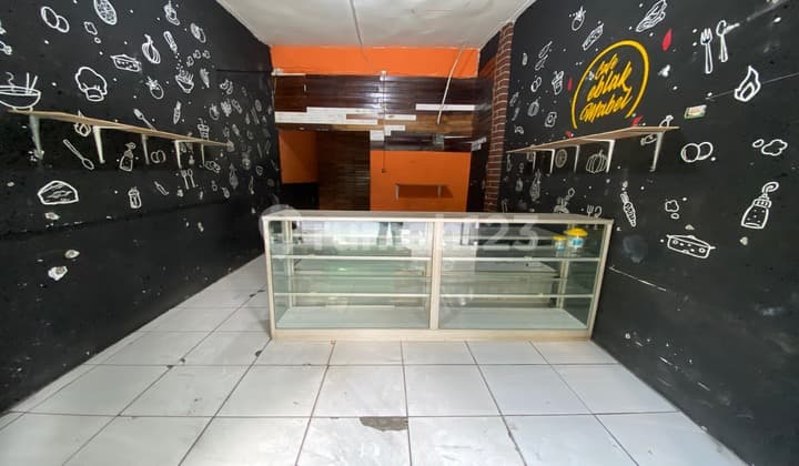 Narogong Indah Park. Strategic roadside location. Ready for business.